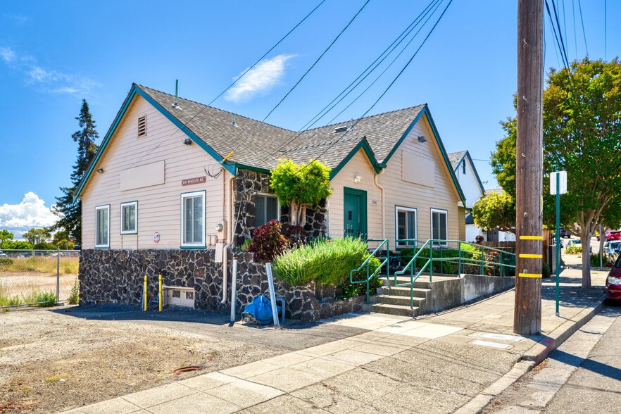 Primary Photo Of 1041 McKeever Ave, Hayward Medical For Sale