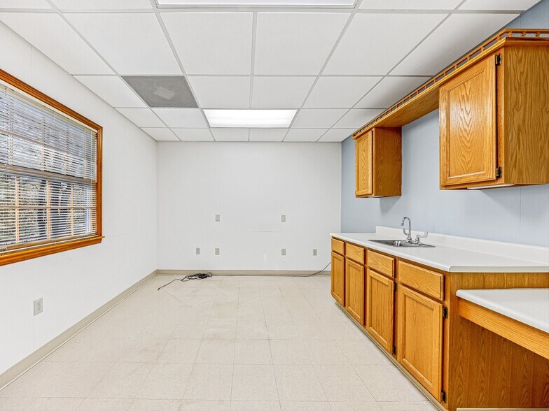 More Photos Of 2159 Hendersonville Rd, Arden Medical For Lease