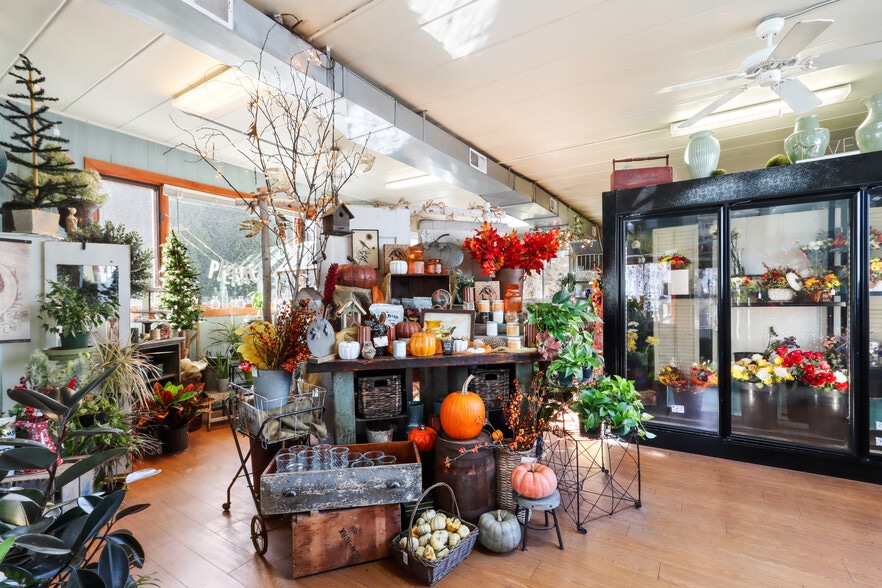 More Photos Of 111 S Fifth St, Walworth Fast Food For Sale