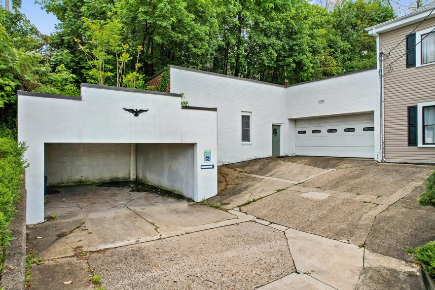 More Photos Of 701 Thompson Ave, Donora Funeral Home For Sale