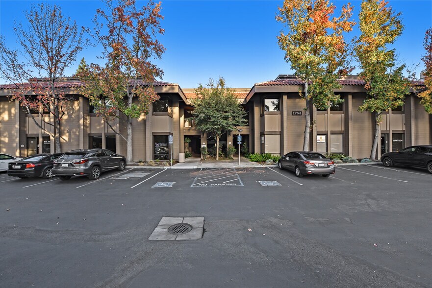 More Photos Of 1754 Technology Dr, San Jose Medical For Lease