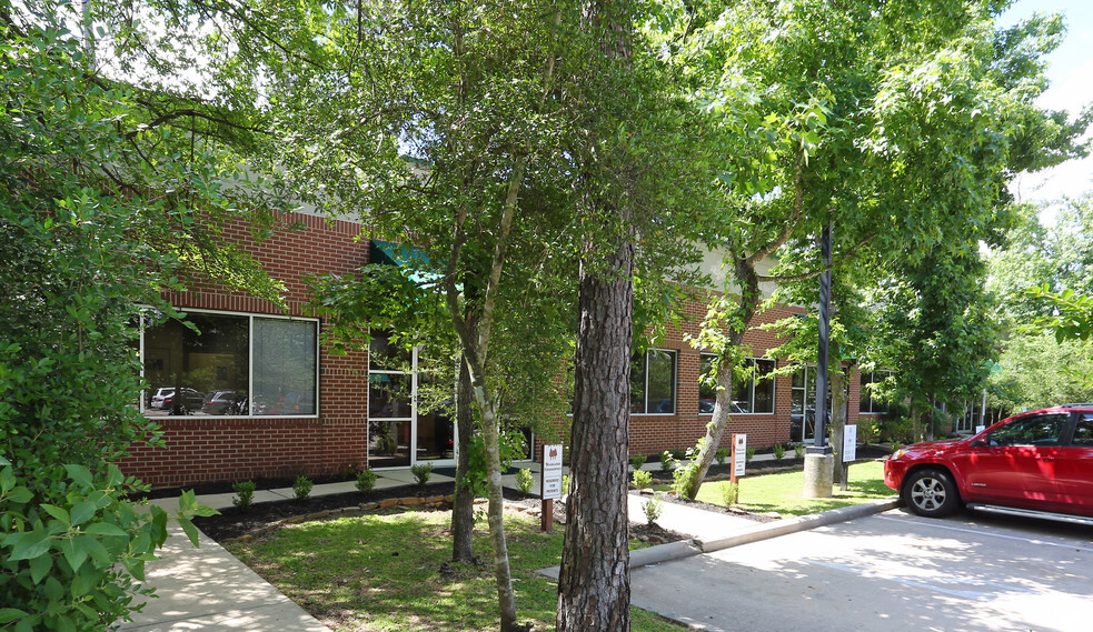 Primary Photo Of 9001 Forest Crossing, The Woodlands Medical For Lease