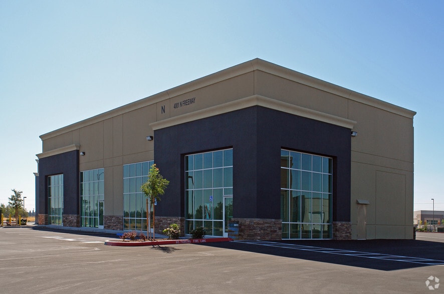 Primary Photo Of 3995 N Freeway Blvd, Sacramento Flex For Sale