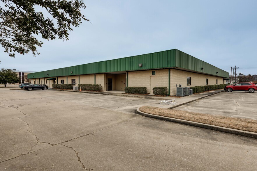 More Photos Of 1301 Hudson Ln, Monroe Office For Sale