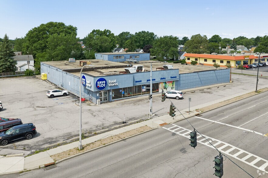 More Photos Of 3640 Delaware Ave, Tonawanda Supermarket For Sale