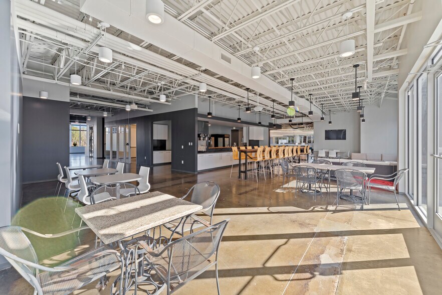 More Photos Of 5520 Capital Center Dr, Raleigh Office For Sale