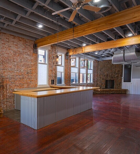 More Photos Of 600 NE Colorado St, Pullman Storefront For Lease