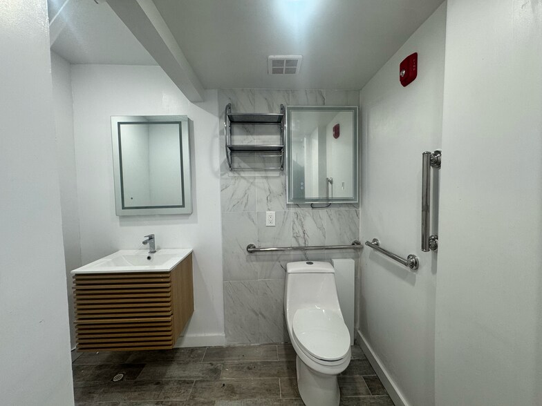 More Photos Of 241 Palisade Ave, Jersey City Specialty For Lease