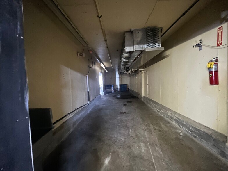 More Photos Of 1300-1344 S Front St, Philadelphia Warehouse For Sale