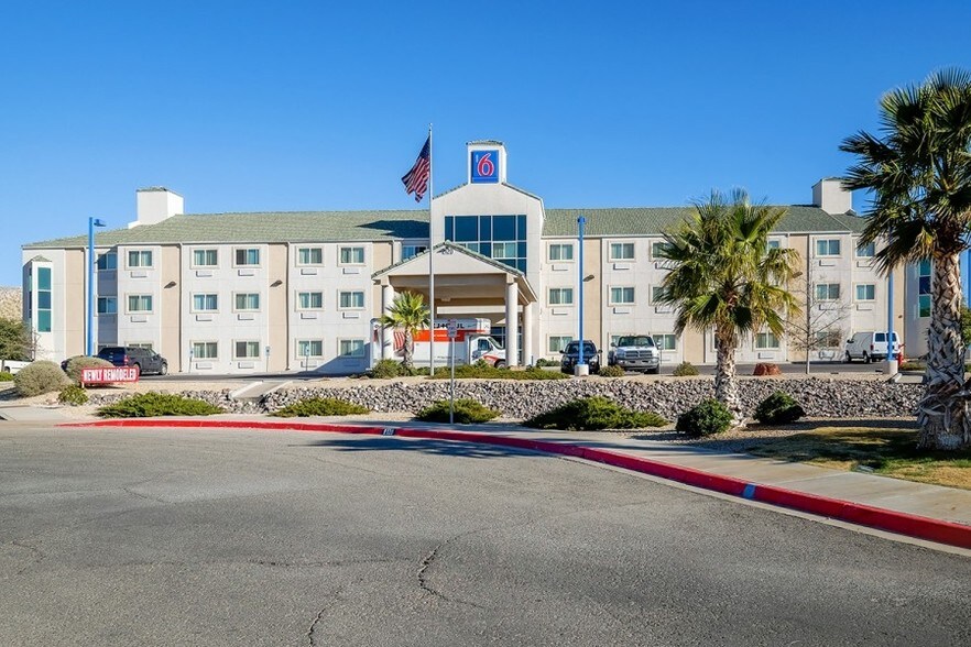 More Photos Of 2120 Summit Ct, Las Cruces Hotel For Sale