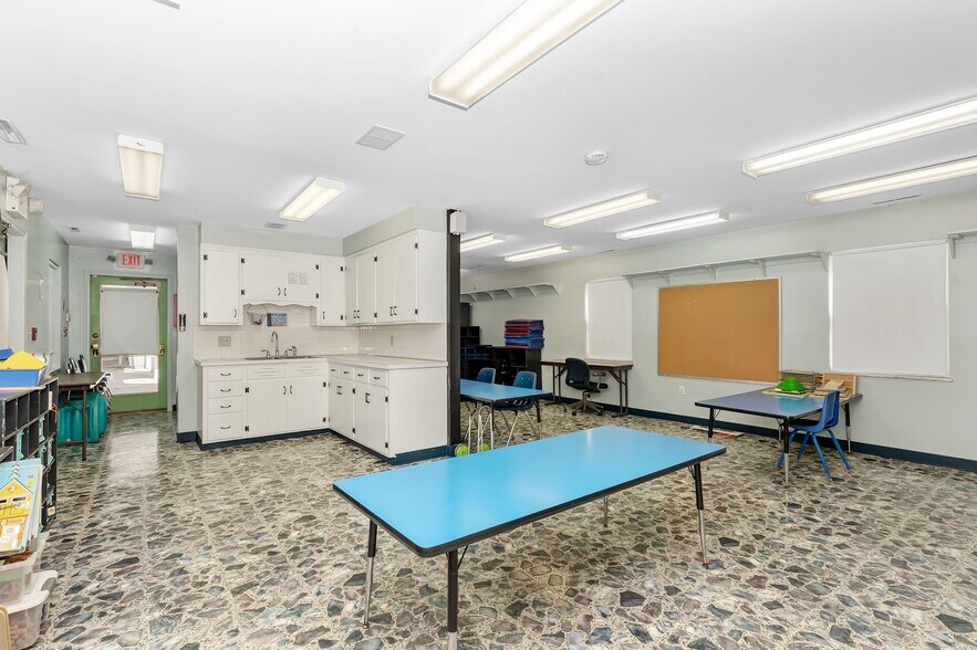 More Photos Of 100 Obetz Rd, Columbus Daycare Center For Sale