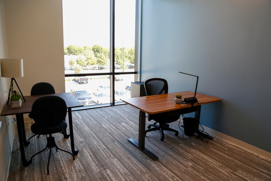 More Photos Of 4324 Mapleshade Ln, Plano Coworking Space