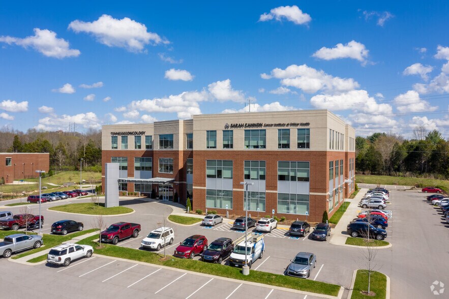 More Photos Of 4488 Carothers Pky, Franklin Medical For Lease