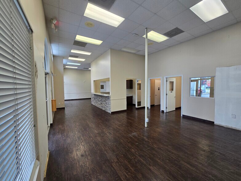 More Photos Of 3515 Del Prado Blvd S, Cape Coral Medical For Lease