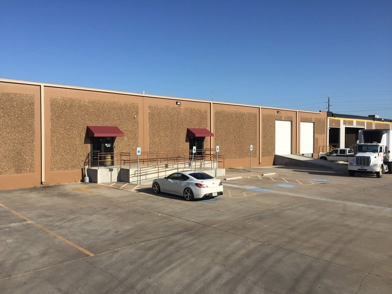 More Photos Of 101 45th St, Corpus Christi Distribution For Lease