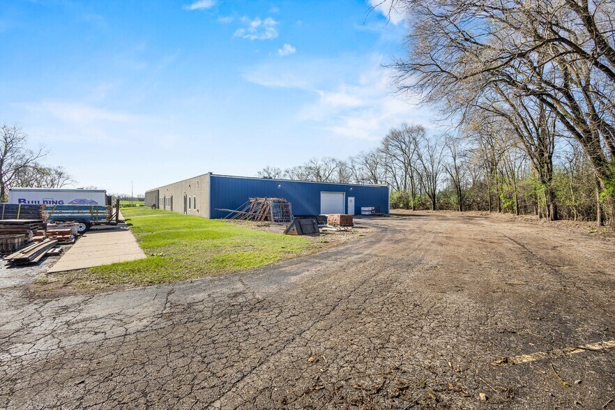 More Photos Of 2104 International Ln, Madison Light Distribution For Sale