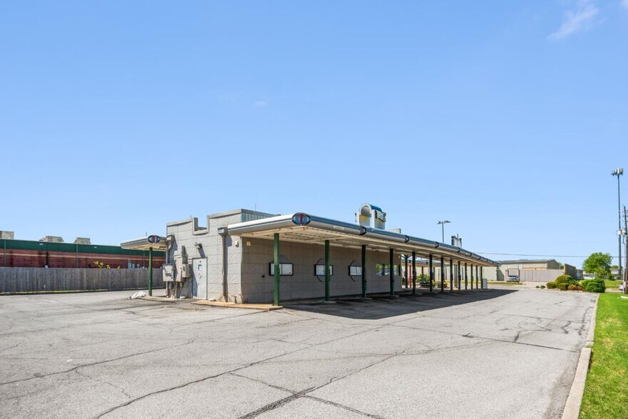 More Photos Of 3017 S 129th Ave, Tulsa Fast Food For Sale