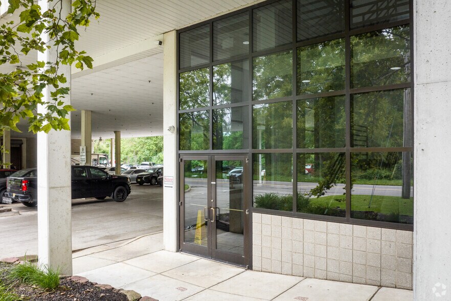 More Photos Of 733 Ridgedale Ave, East Hanover Industrial For Sale