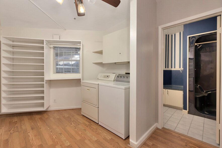 More Photos Of 7648 Broadview Dr, Houston Apartments For Sale