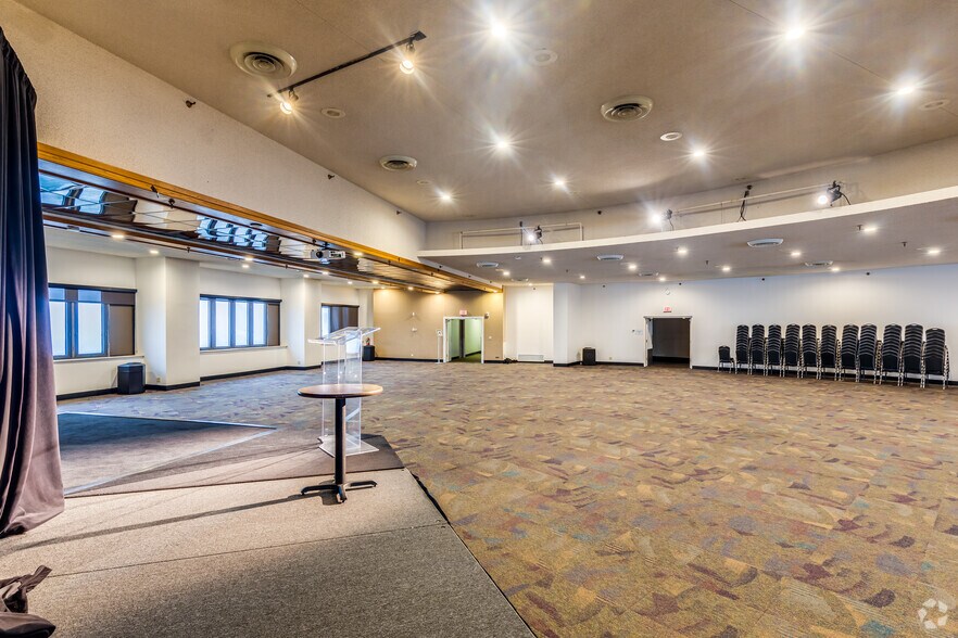 More Photos Of 2408-2488 E 81st St, Tulsa Medical For Lease