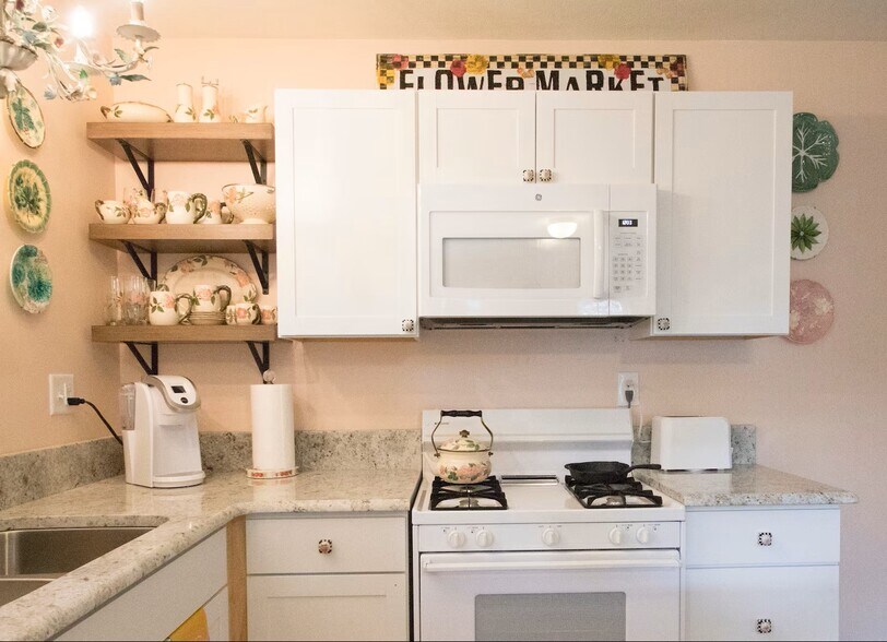 More Photos Of 102 Holly St, Colorado Springs Apartments For Sale