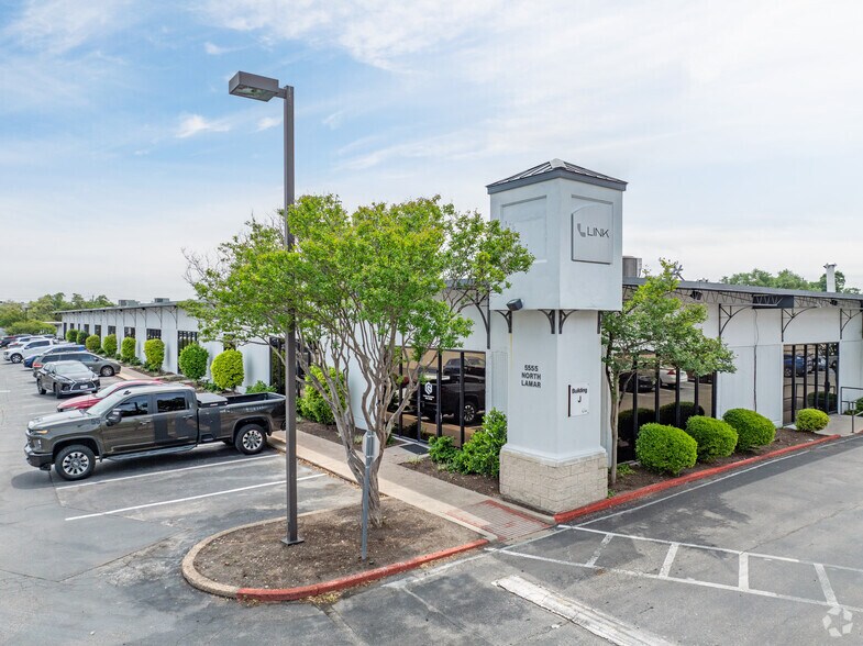 More Photos Of 5555 N Lamar Blvd, Austin Unknown For Lease
