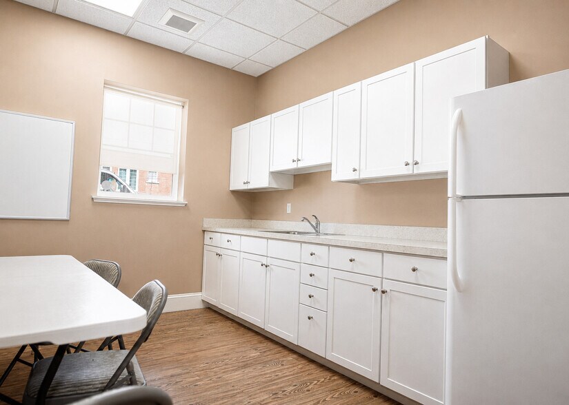 More Photos Of 415 Pennington Ave, Havre De Grace Office For Sale