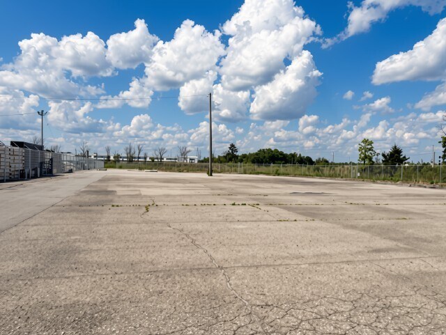 More Photos Of 6702 Enterprise Dr, Louisville Land For Lease