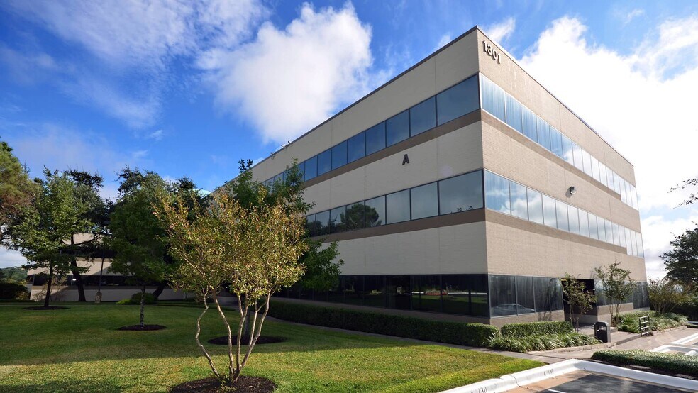 More Photos Of 1301 S Capital of Texas Hwy, West Lake Hills Office Residential For Sale
