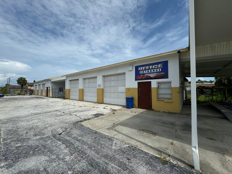 More Photos Of 6801 Tower Dr, Hudson Service For Lease