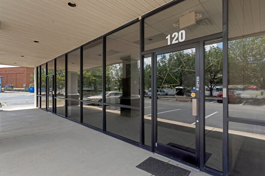 More Photos Of 630 Broadmor Blvd, Murfreesboro Medical For Lease