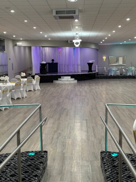 More Photos Of 8740 Ohio Dr, Plano Storefront For Lease