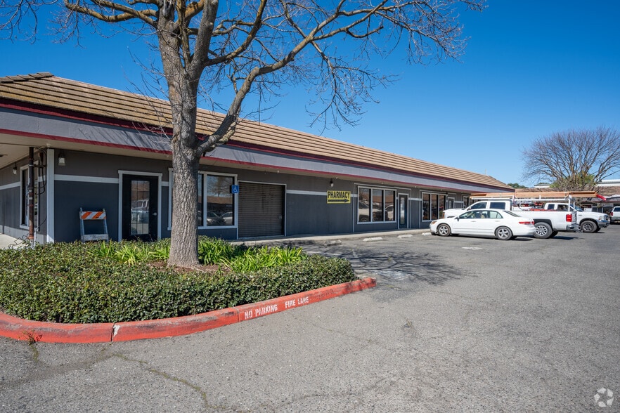 More Photos Of 825 East St, Woodland Office For Lease