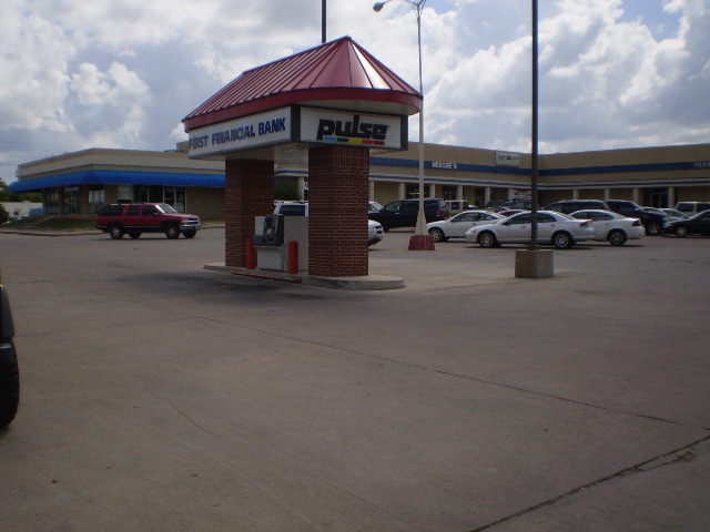 More Photos Of 109 Sayles Blvd, Abilene Unknown For Lease