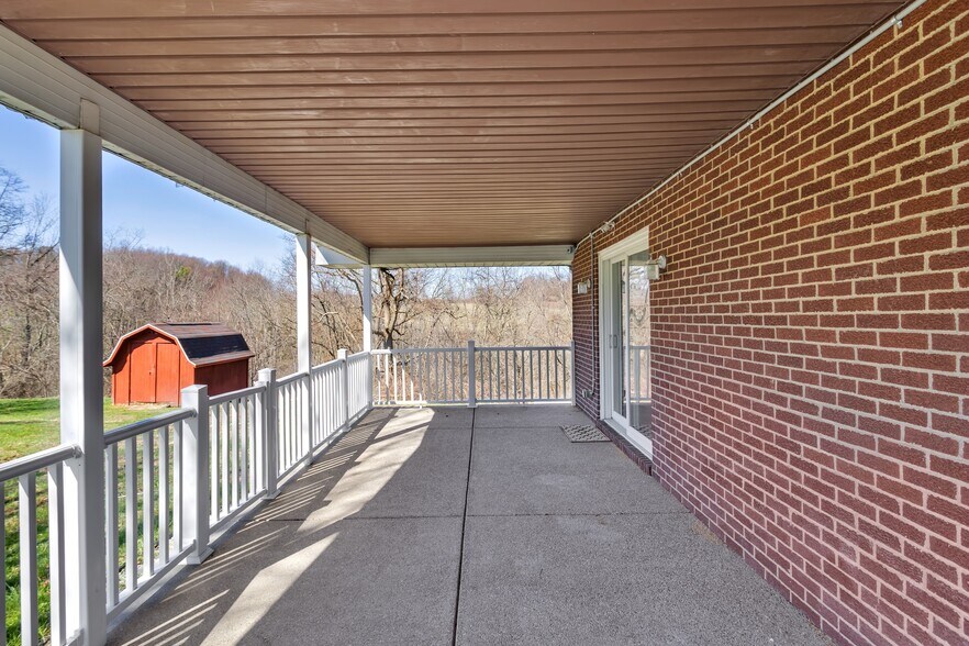 More Photos Of 1060 Pittsburgh Rd, Valencia Office Residential For Sale