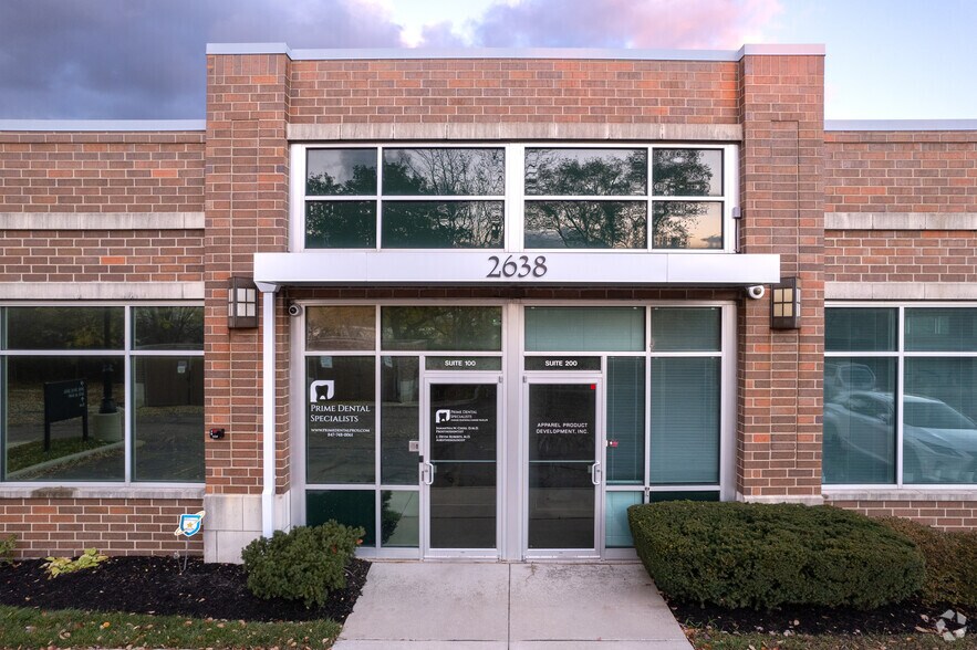More Photos Of 2638 Patriot Blvd, Glenview Office For Lease