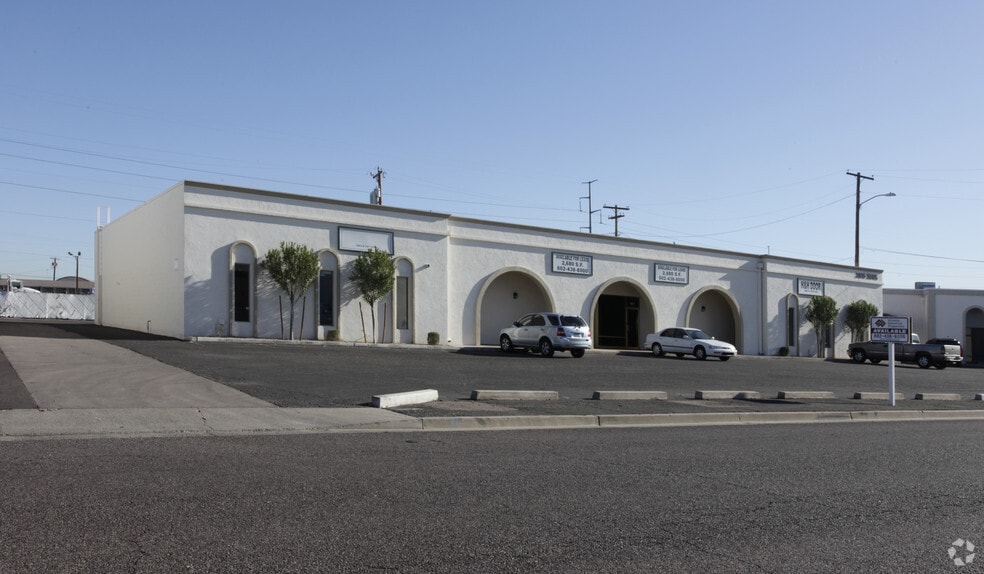 More Photos Of 3805-3811 N 34th Ave, Phoenix Warehouse For Lease
