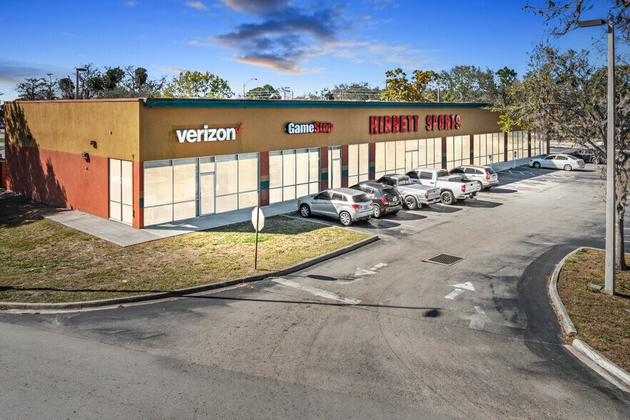 More Photos Of 2105 S Parrott Ave, Okeechobee Storefront For Lease