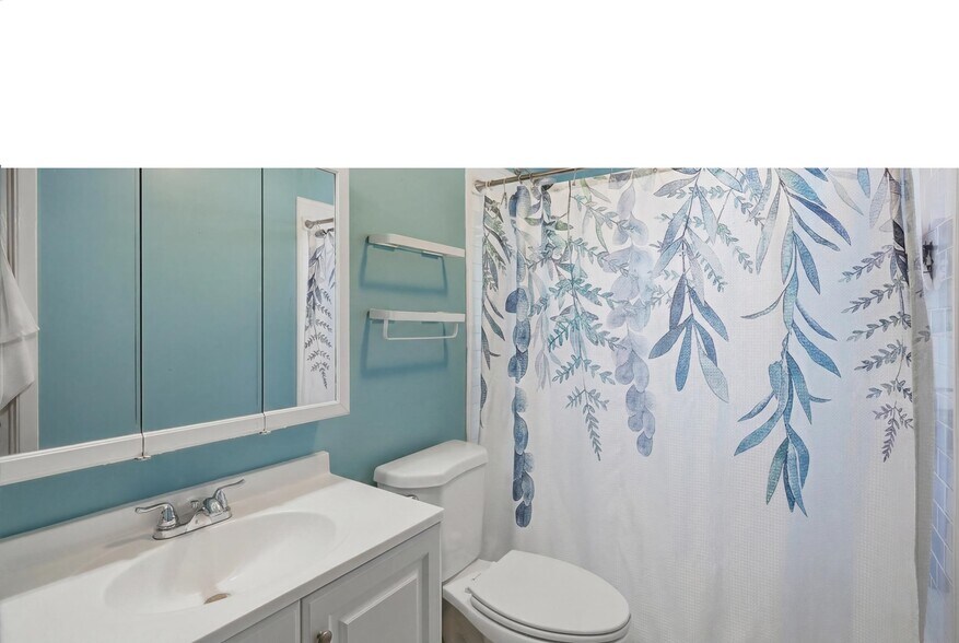 More Photos Of 3 Pierces Rd, Newburgh Office Residential For Sale