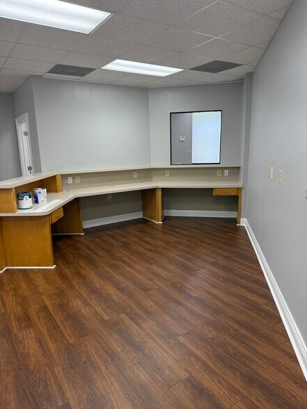More Photos Of 470-478 Mcqueen Smith Rd, Prattville Office For Lease