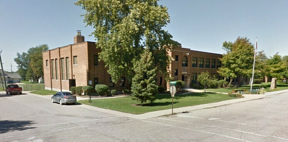 More Photos Of 201 N Neeper St, Capac Apartments For Sale