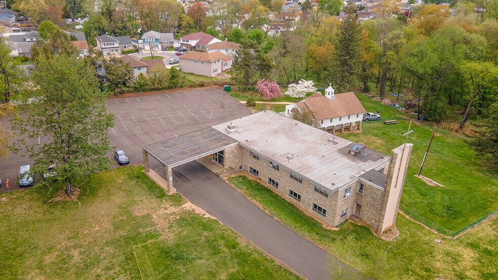 More Photos Of 521 Welsh Rd, Philadelphia Specialty For Sale