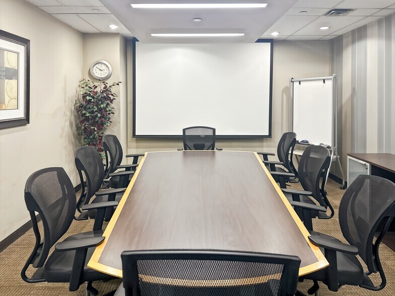 More Photos Of 10 Four Seasons Pl, Toronto Coworking Space