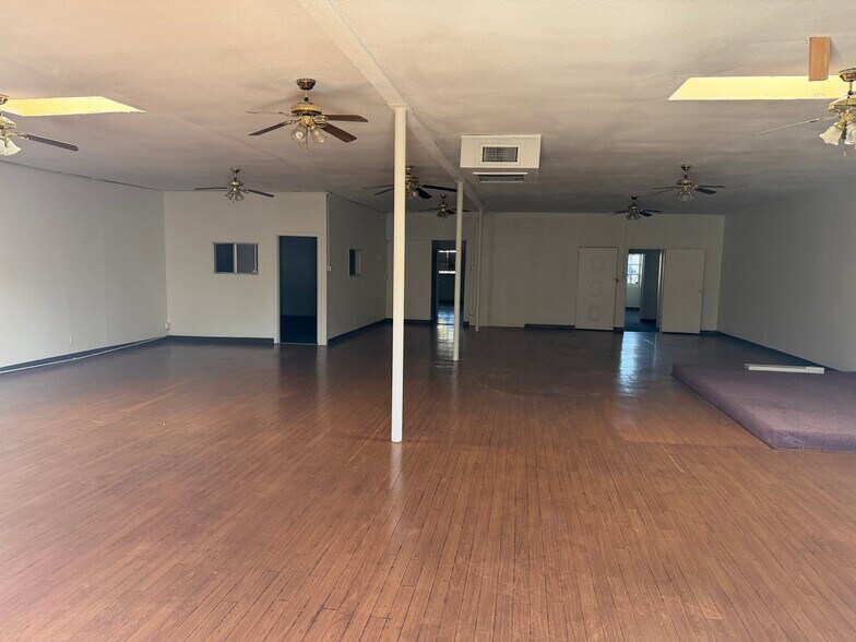 More Photos Of 5239 Atlantic Ave, Long Beach Freestanding For Sale