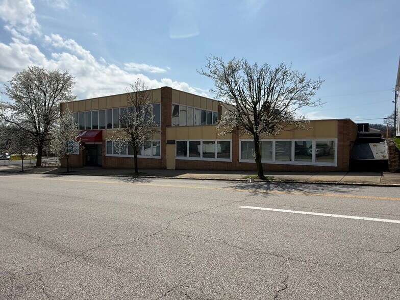 More Photos Of 630 Market St, Steubenville Office For Sale