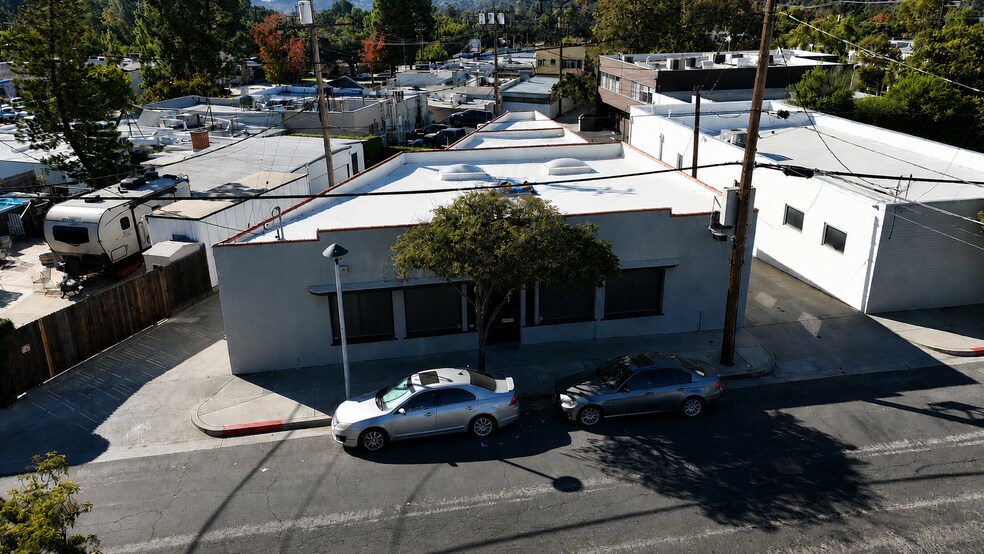More Photos Of 1810 Sunview Dr, Glendale Freestanding For Lease