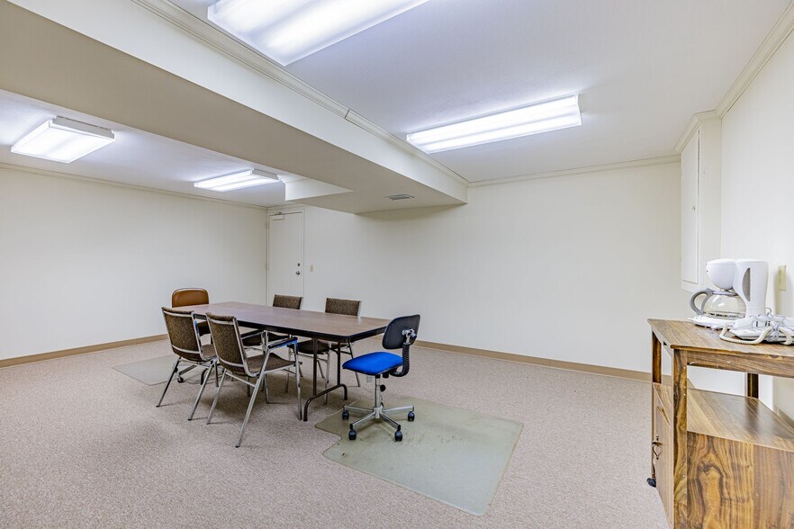 More Photos Of 2211 Lyell Ave, Rochester Medical For Lease