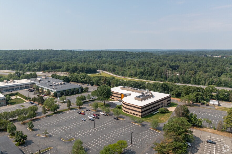 More Photos Of 14 Crosby Dr, Bedford Office For Lease