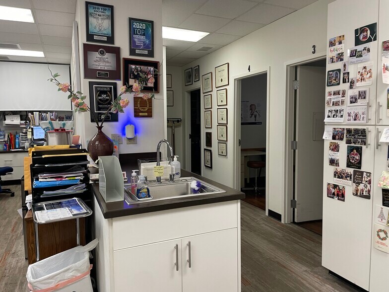 More Photos Of 98-1247 Kaahumanu St, Aiea Office For Sale