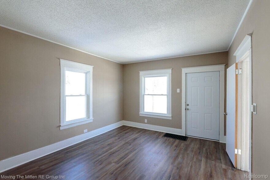 More Photos Of 230 Almyra Ave, Monroe Apartments For Sale